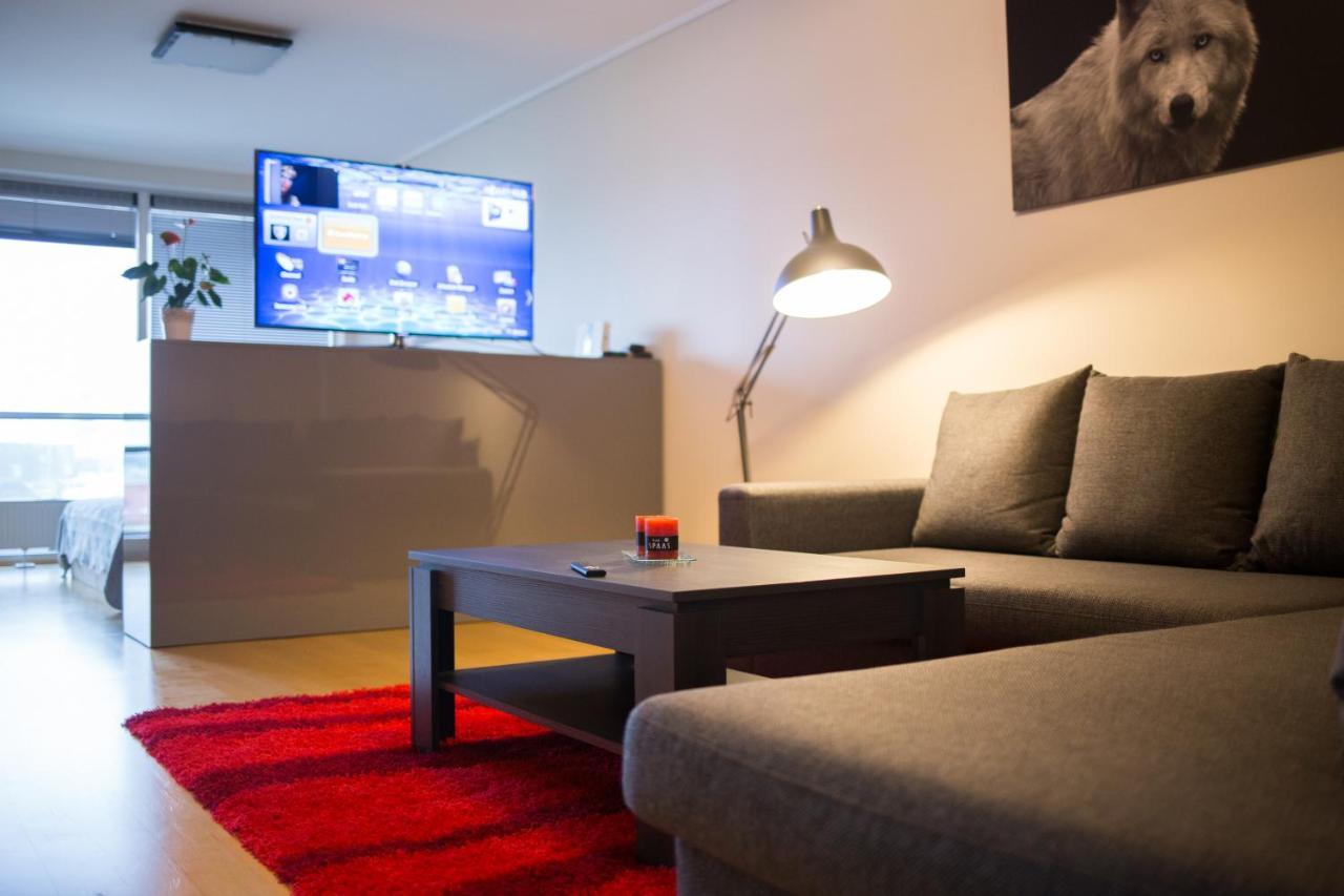 City Center Apartment Aida Pärnu Esterno foto