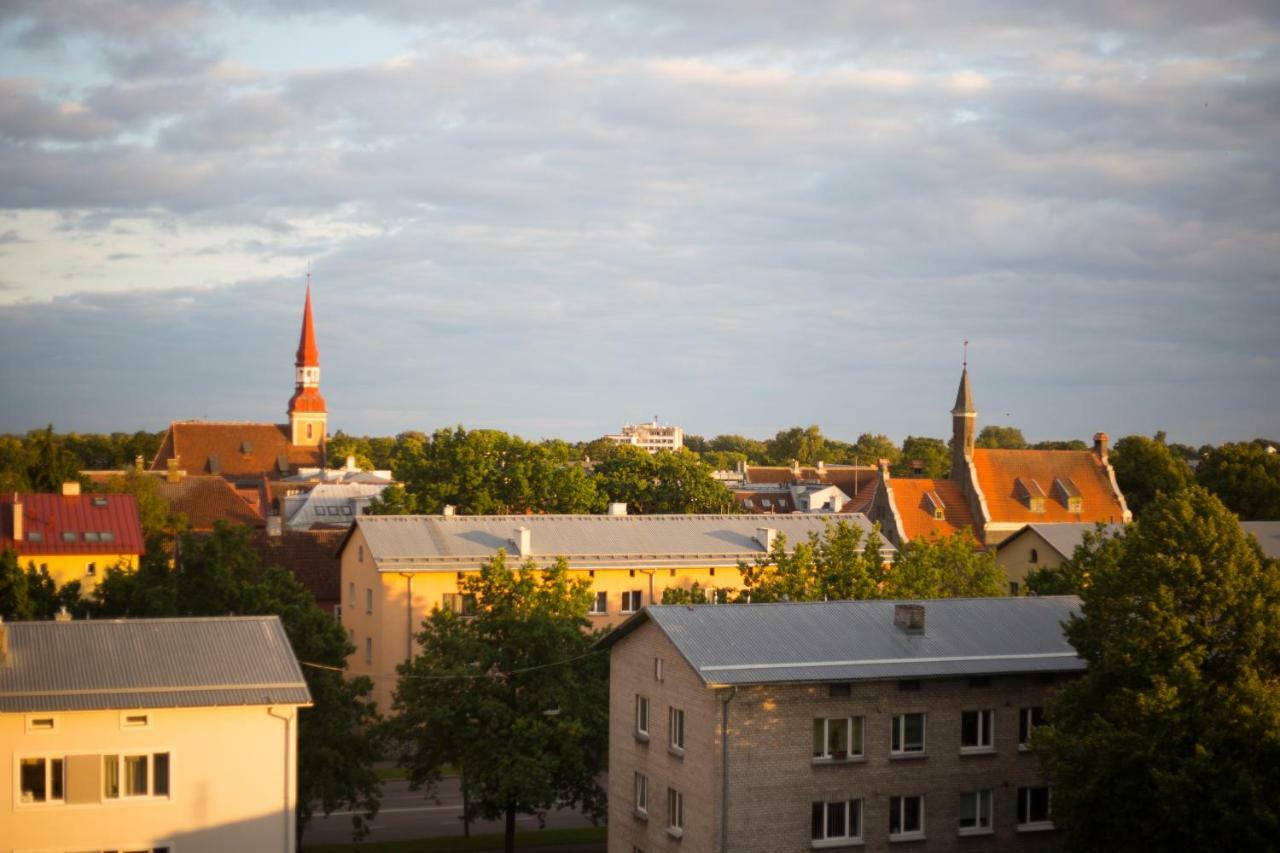 City Center Apartment Aida Pärnu Esterno foto